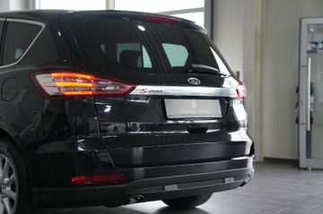 Ford S-Max - 11