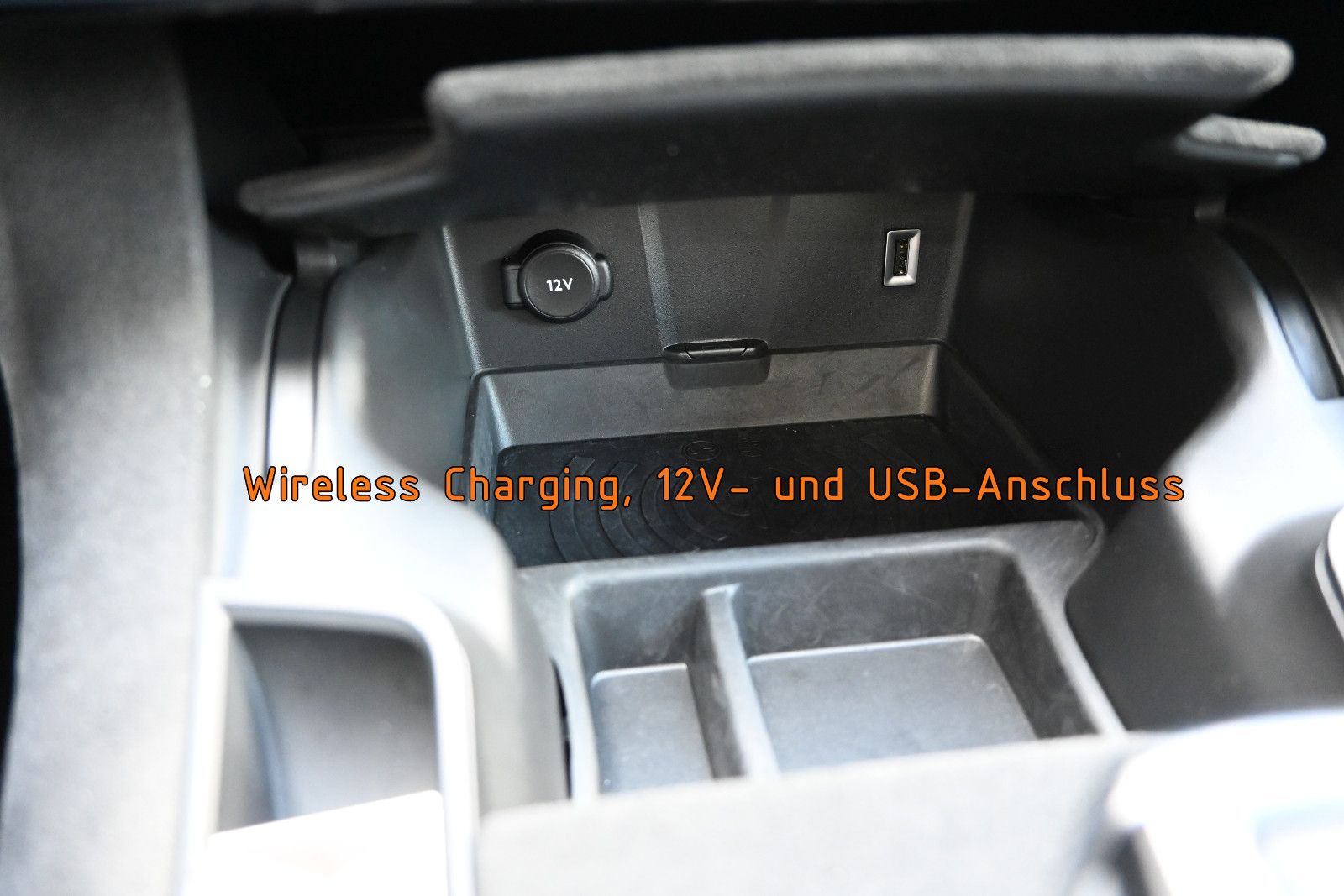 Fahrzeugabbildung DS Automobiles DS7 Crossback PureTech 180 PERF. LINE+ °AHK°PANO