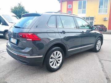 Volkswagen Tiguan - 6