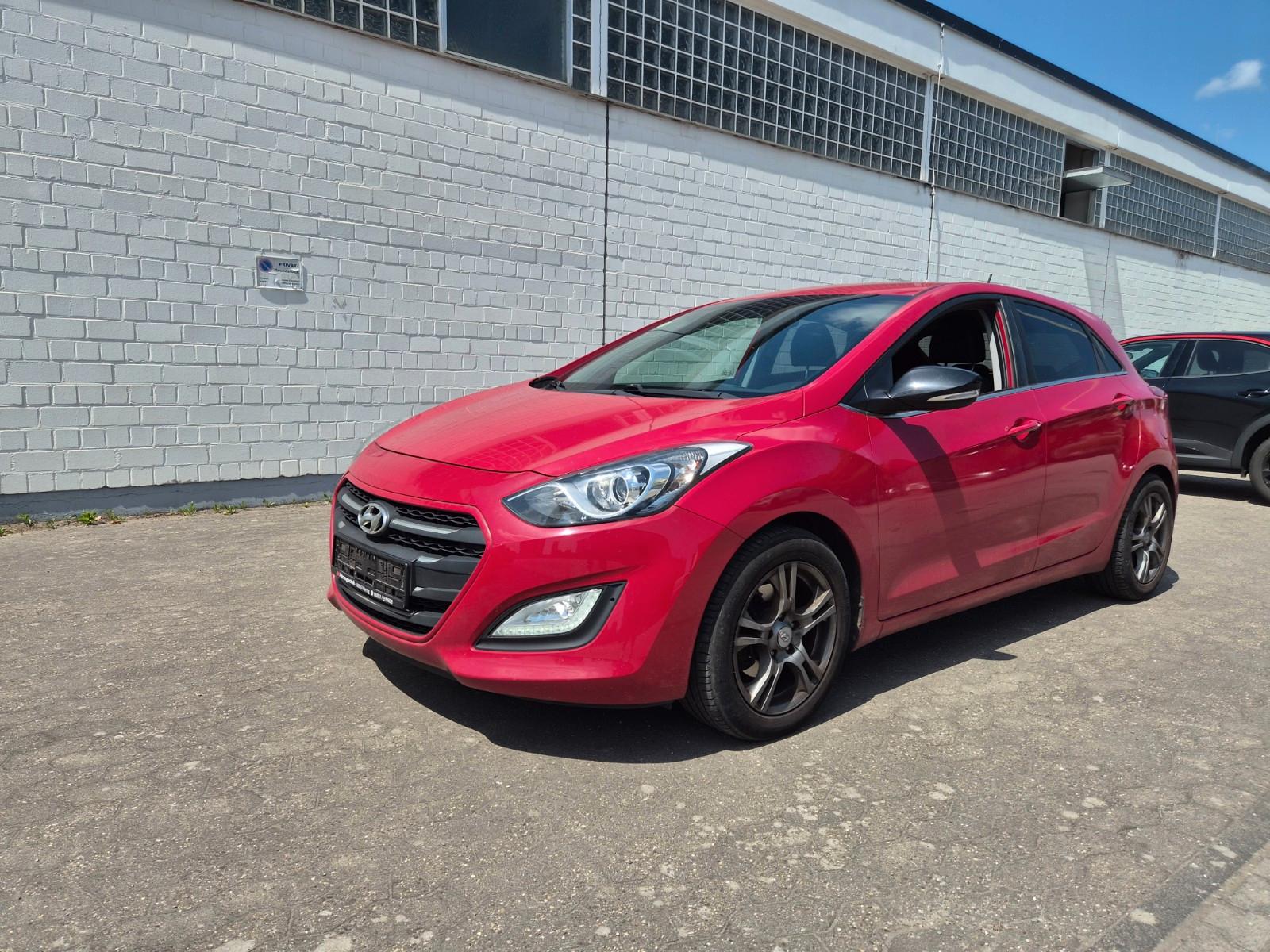 Hyundai i30 blue 1.6 DIESEL/EURO6/NAVI/KAMERA/ALU
