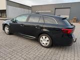 Toyota Avensis Sport Tourer 1.8 147PS Aut 45368 - Toyota Avensis mit Benzin-Antrieb: Kombi, Automatik, 1.8