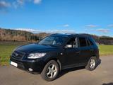 Hyundai Santa Fe 2.2 CRDI Team 08 - Hyundai SANTA FE mit Diesel-Antrieb: Geländewagen, 2.0