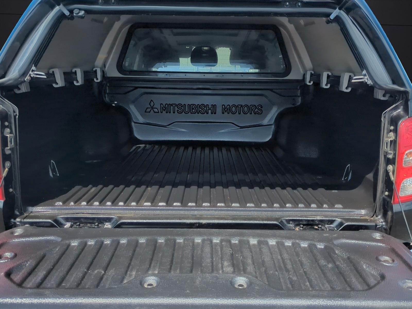 Mitsubishi L200 Plus Doppelkabine 4WD*HARDTOP*