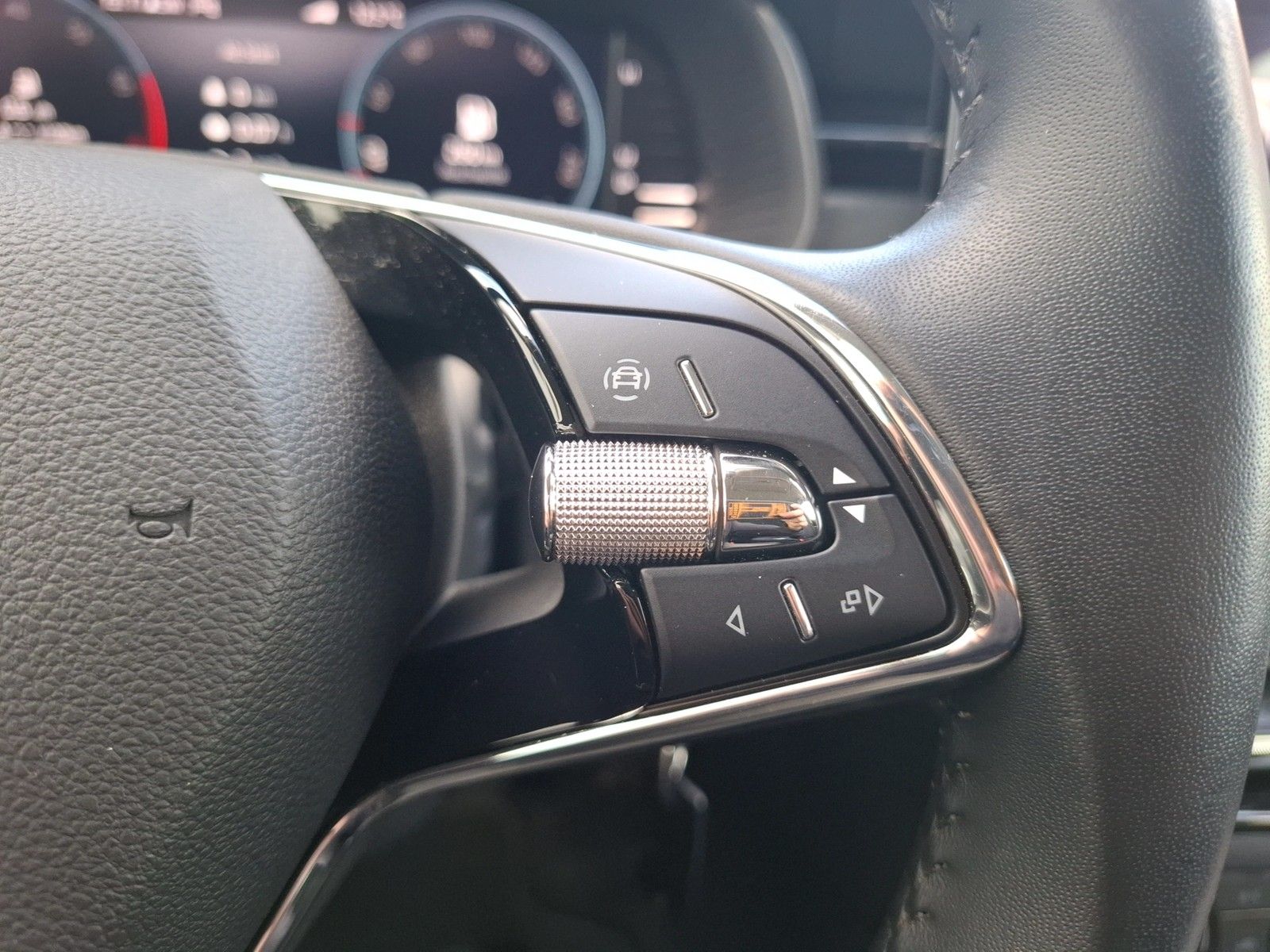 Fahrzeugabbildung SKODA Kamiq TSI Ambition Navi VC GRA PDC SH LM