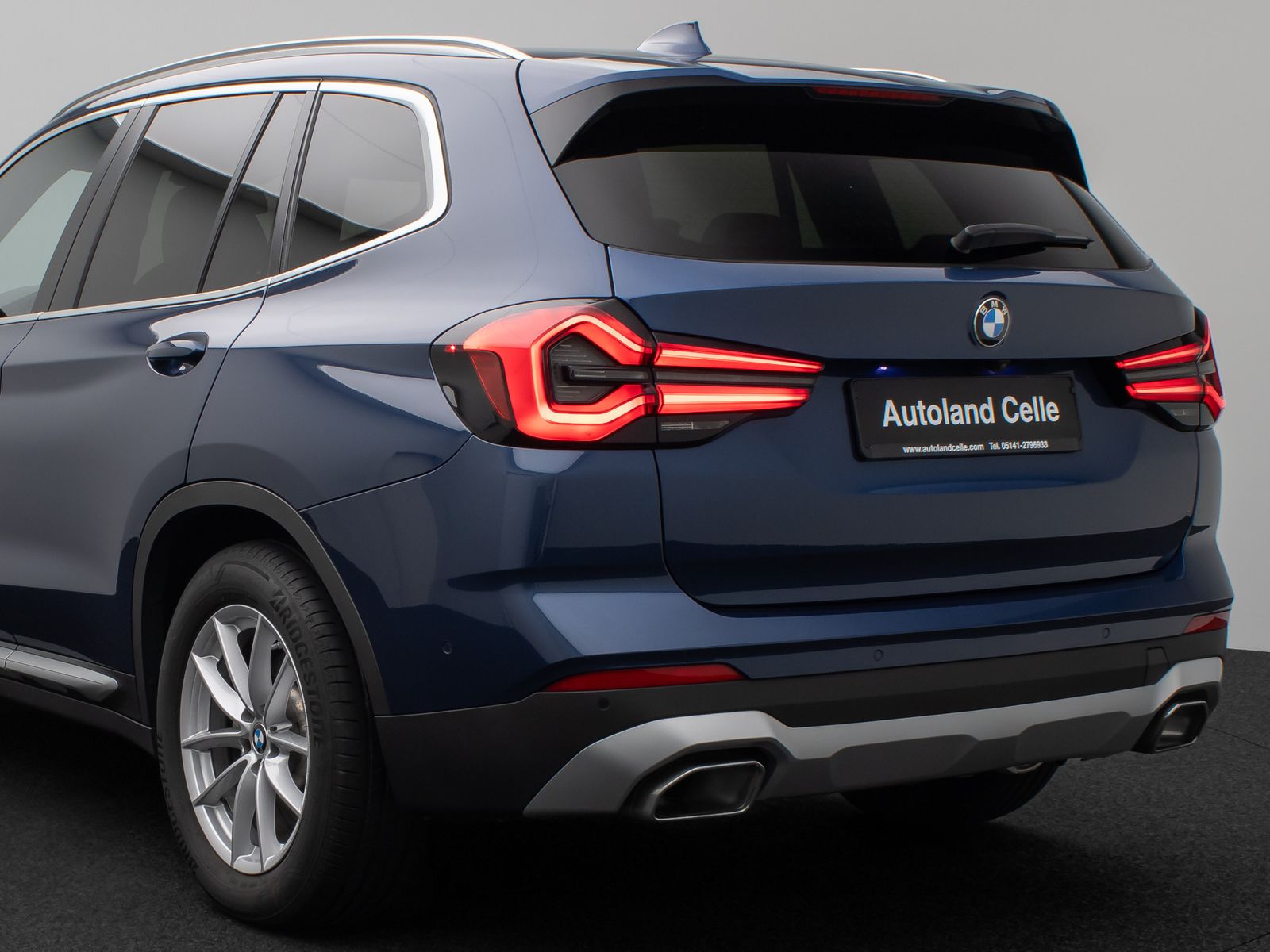 Fahrzeugabbildung BMW X3 xD20i Panorama Kamera HUD AHK Komfort Sport