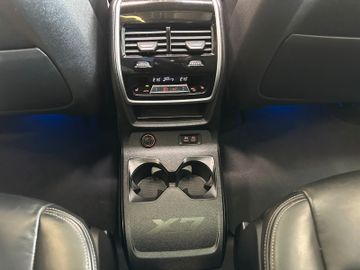 MYAUTOCENTER – Gebraucht- und Jahreswagen mit Werkstattservice in Pfaffenhofen BMW X7 *PANO(SKYLOUNGE)*HEADUP*6SITZER*5-ZONEN*VOLL*