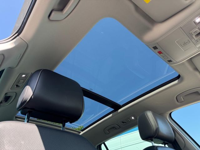 Passat Elegance 4Motion 2.0 TDI AHK Head-Up Lede