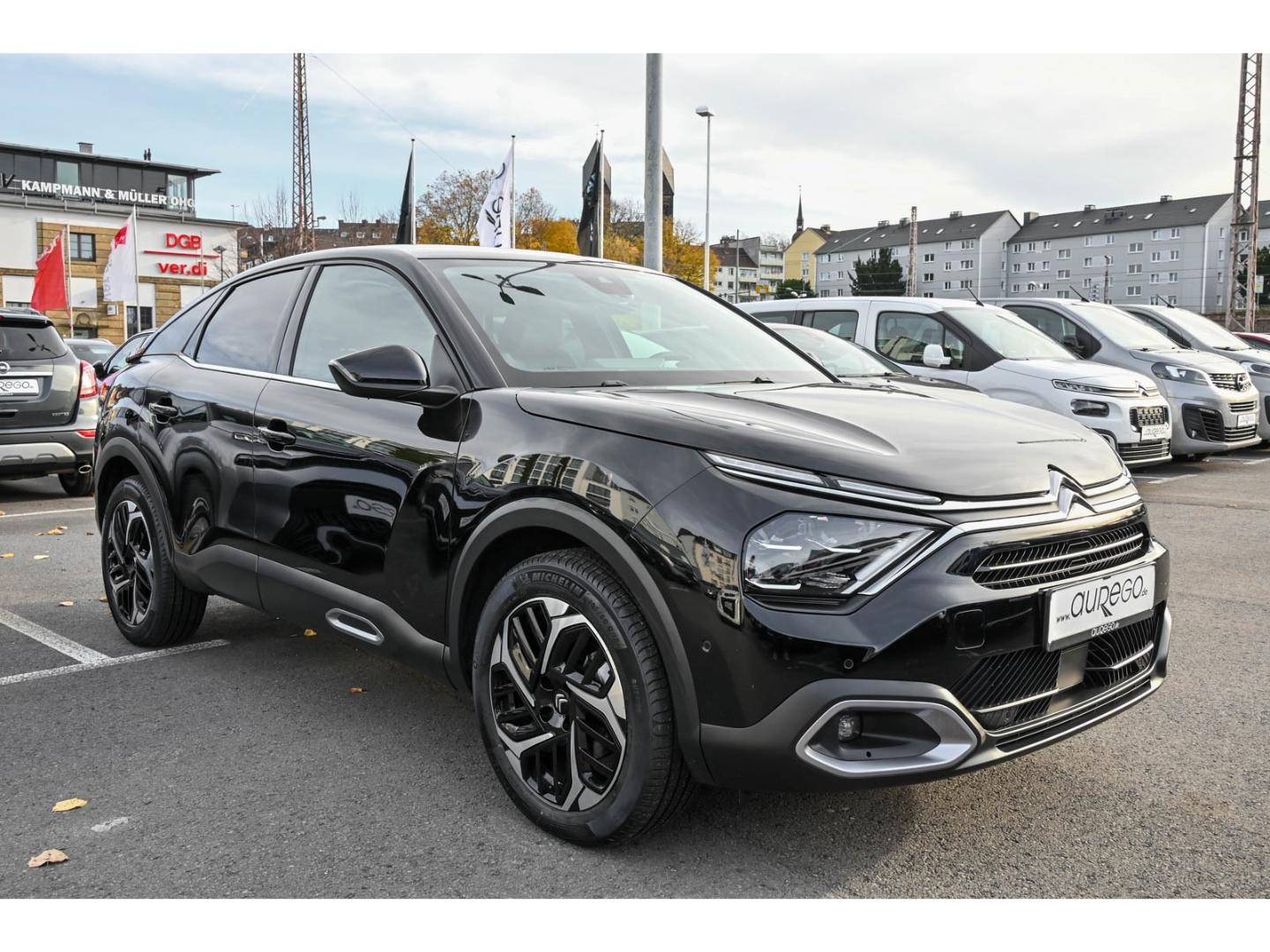 Citroën C4 PT130 SHINE S&S+AHK+BEH.WSS+SHZ+LRH+18ZOLL-LM