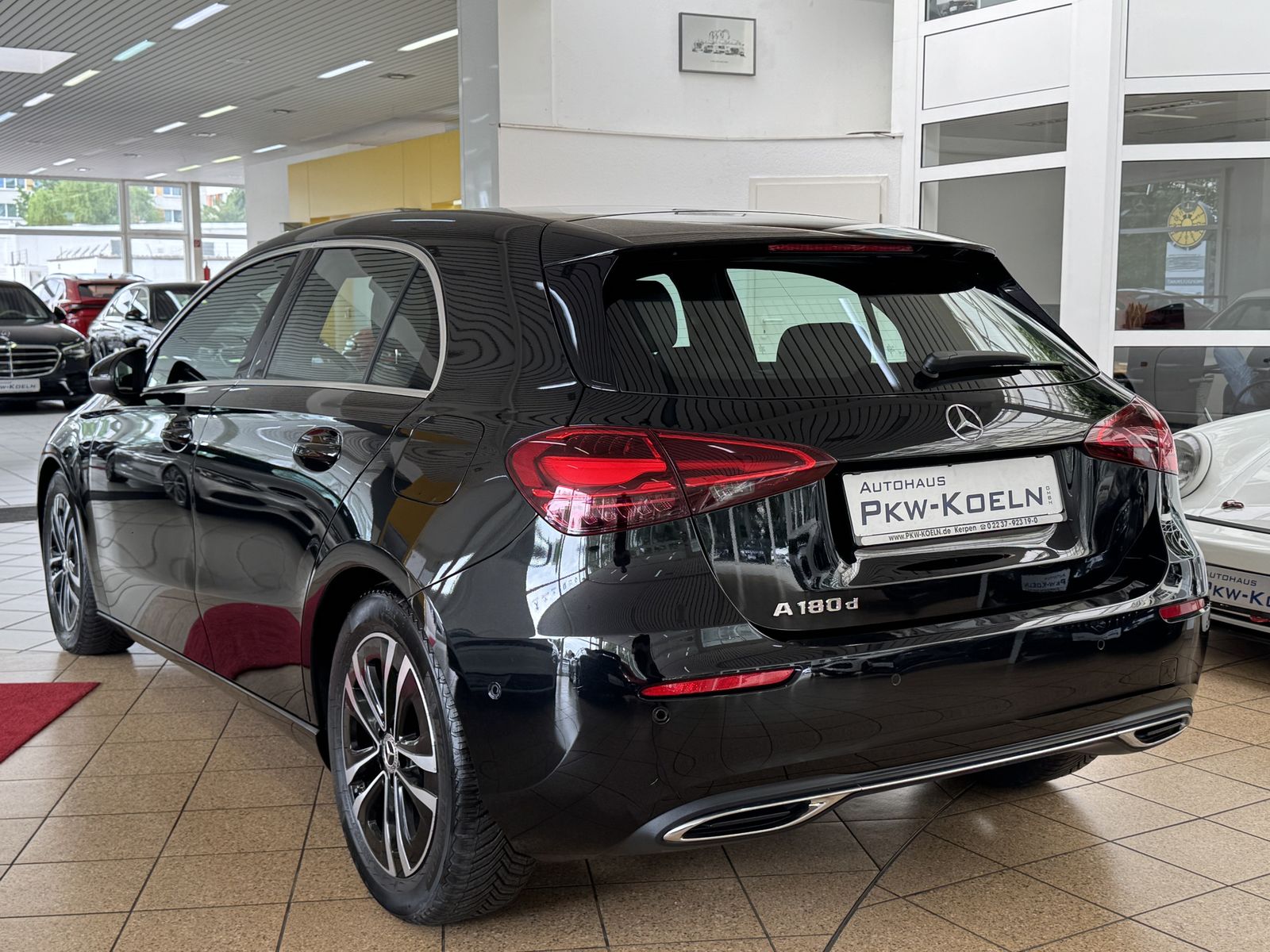 Mercedes-Benz A 180 d KAMERA LED NAVi PDC SPuR foto 4