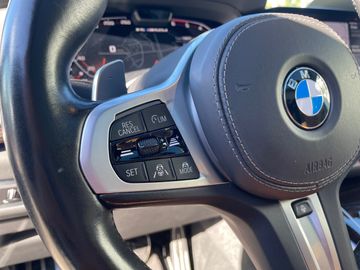 BMW X5 M50d Gestiksteuerung Head-Up