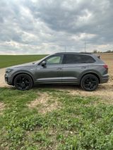 Volkswagen Touareg 3.0 V6 TDI 210kW 4MOT Tiptr. R-Line ...