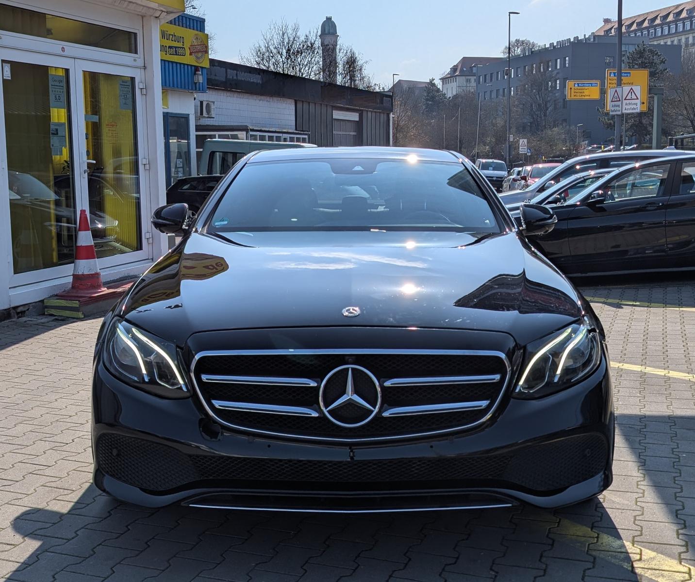 Mercedes-Benz E 400 4Mat Avantgarde AMG*360*Widescreen*EXPORT*