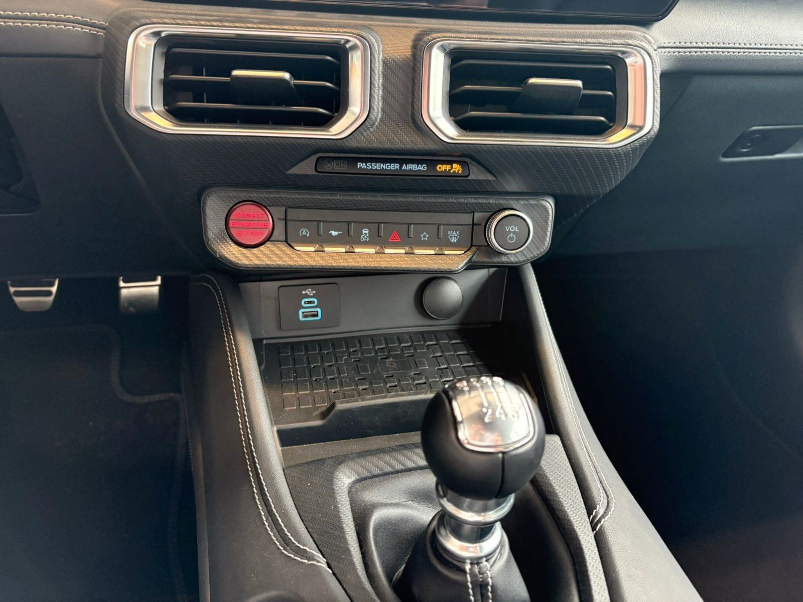 Fahrzeugabbildung Ford Mustang Fastback 5.0 Ti-VCT V8 328 GT/Sofort