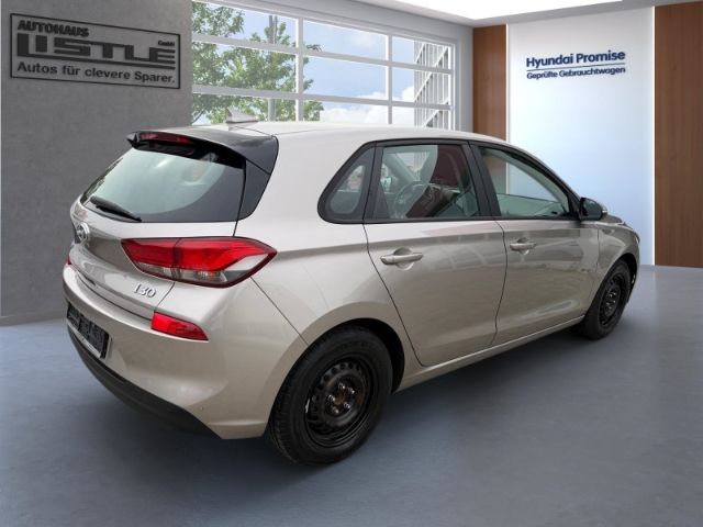 Fahrzeugabbildung Hyundai i30 Select 1.4 Navi Apple CarPlay Android Auto F