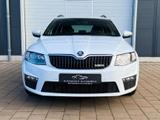 Skoda Octavia RS PERFORMANCE/NAVI/KAMERA/SHZ - Skoda Octavia mit Benzin-Antrieb: Kombi, Schaltgetriebe