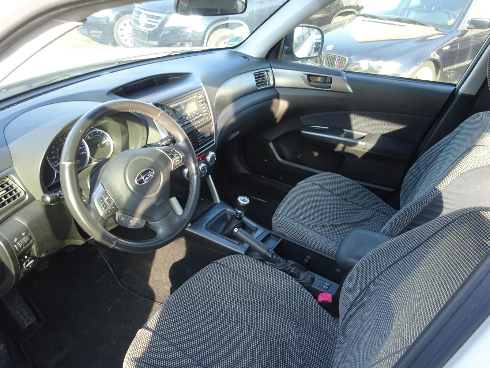Subaru Forester 2012 — photo 7
