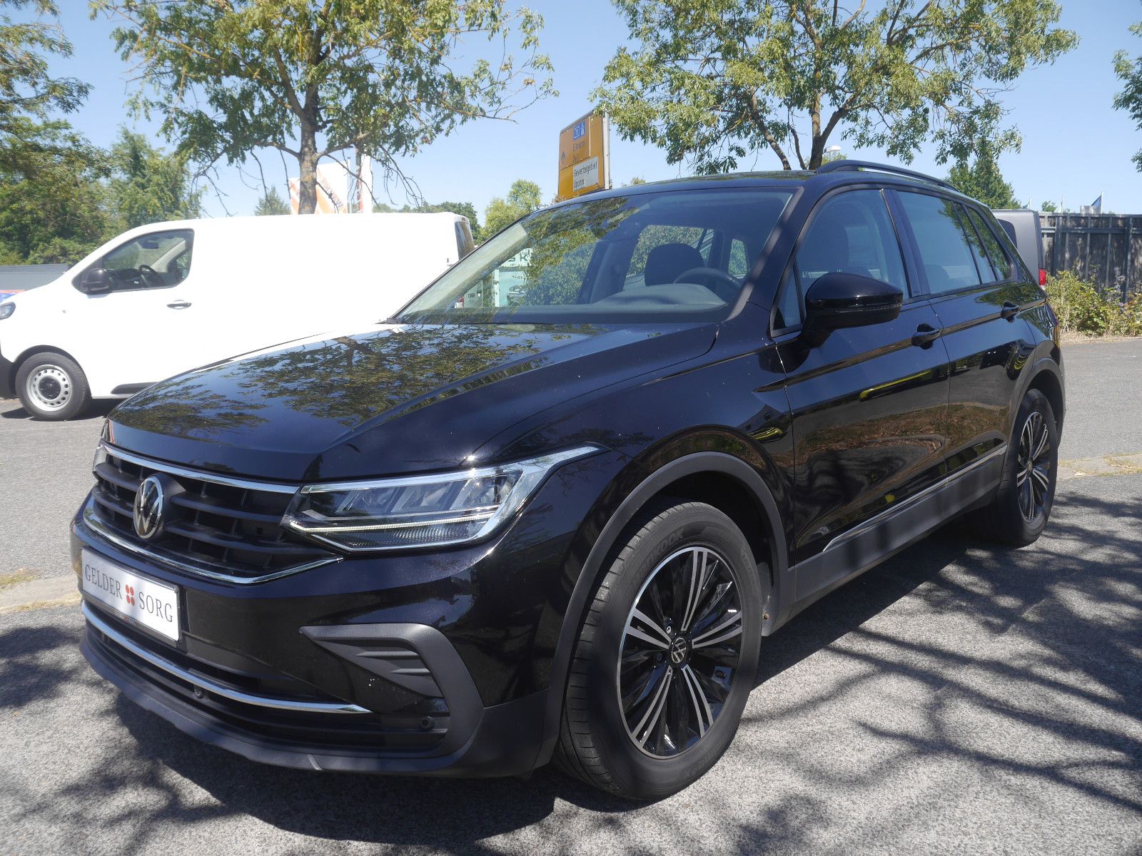 Volkswagen Tiguan 2.0 TDI Life AHK*Navi*Sitzh*elek. Heckkl. imagem 3