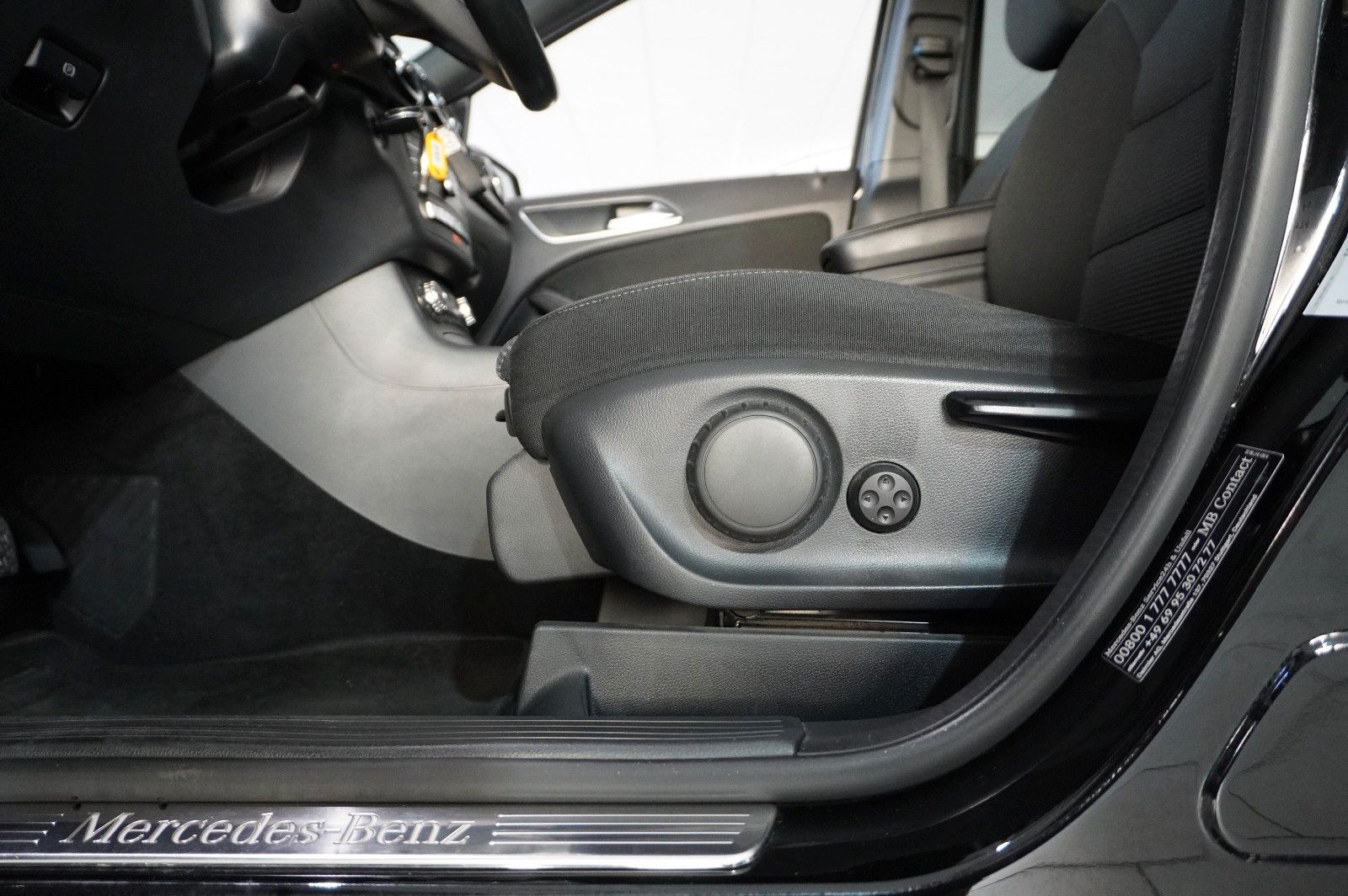Fahrzeugabbildung Mercedes-Benz B 180 CDI STYLE NAVI/LED/KAMERA/SHZ/TEMP./PDC
