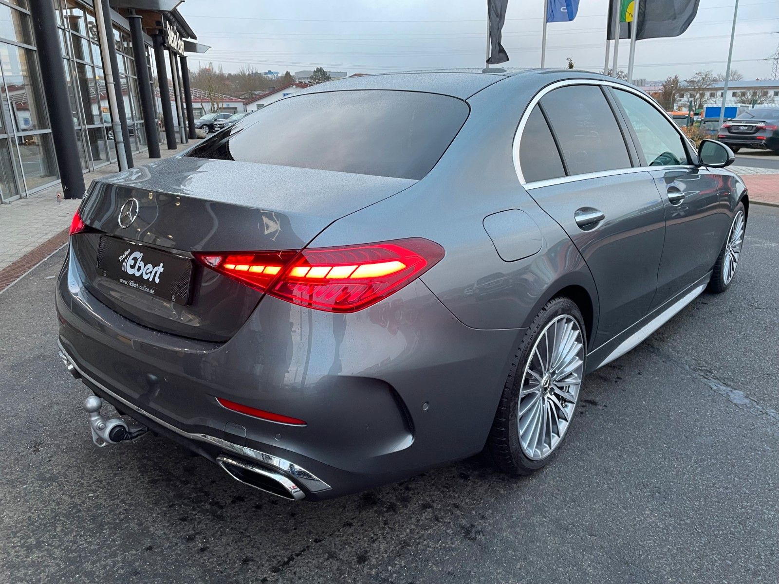 Fahrzeugabbildung Mercedes-Benz C 200 AMG AHK+Memory+R-Kamera+Distr+Ambiente+Key