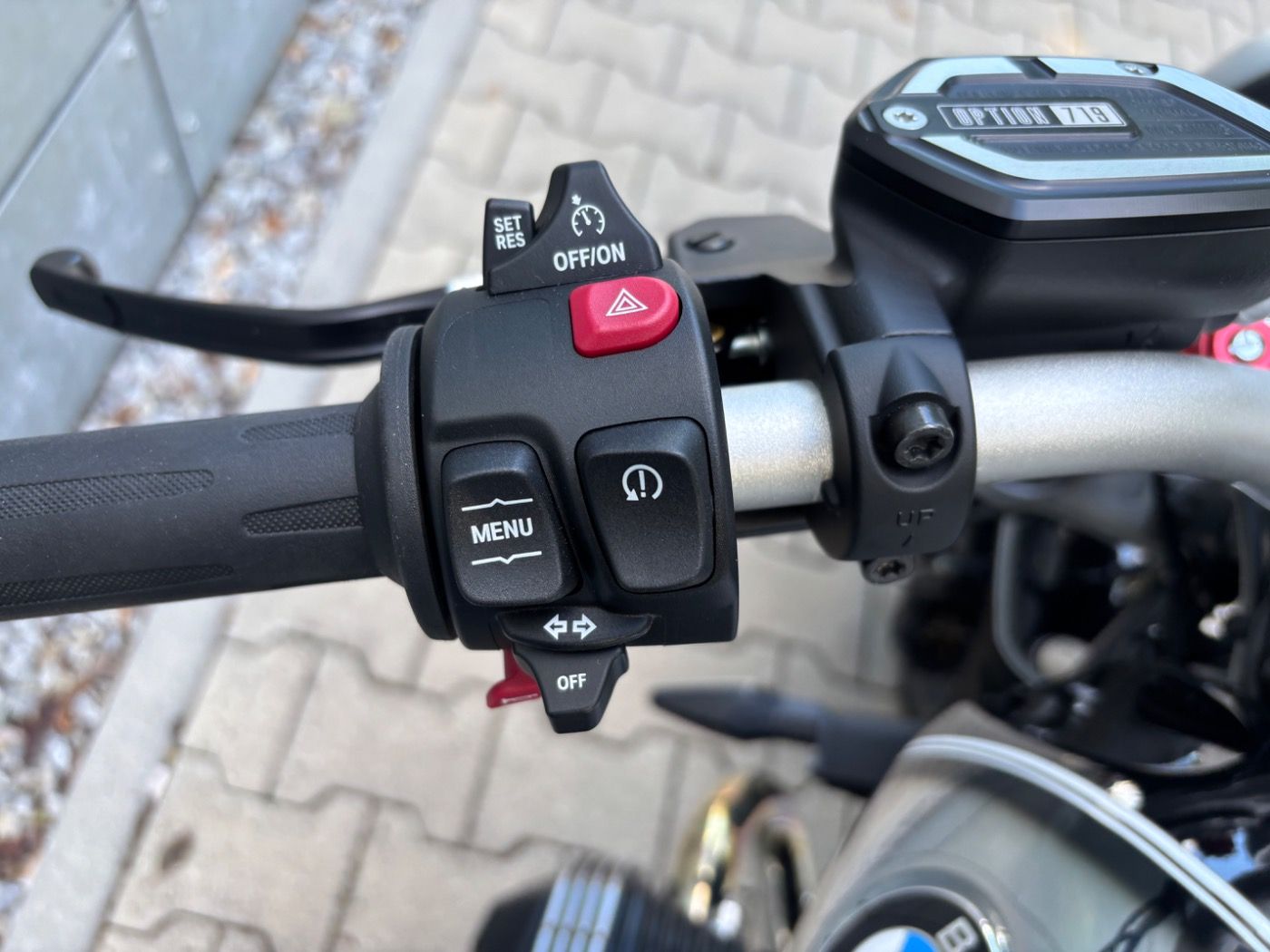 Fahrzeugabbildung BMW R nine T 100 Jahre Edition Oil Inclusive