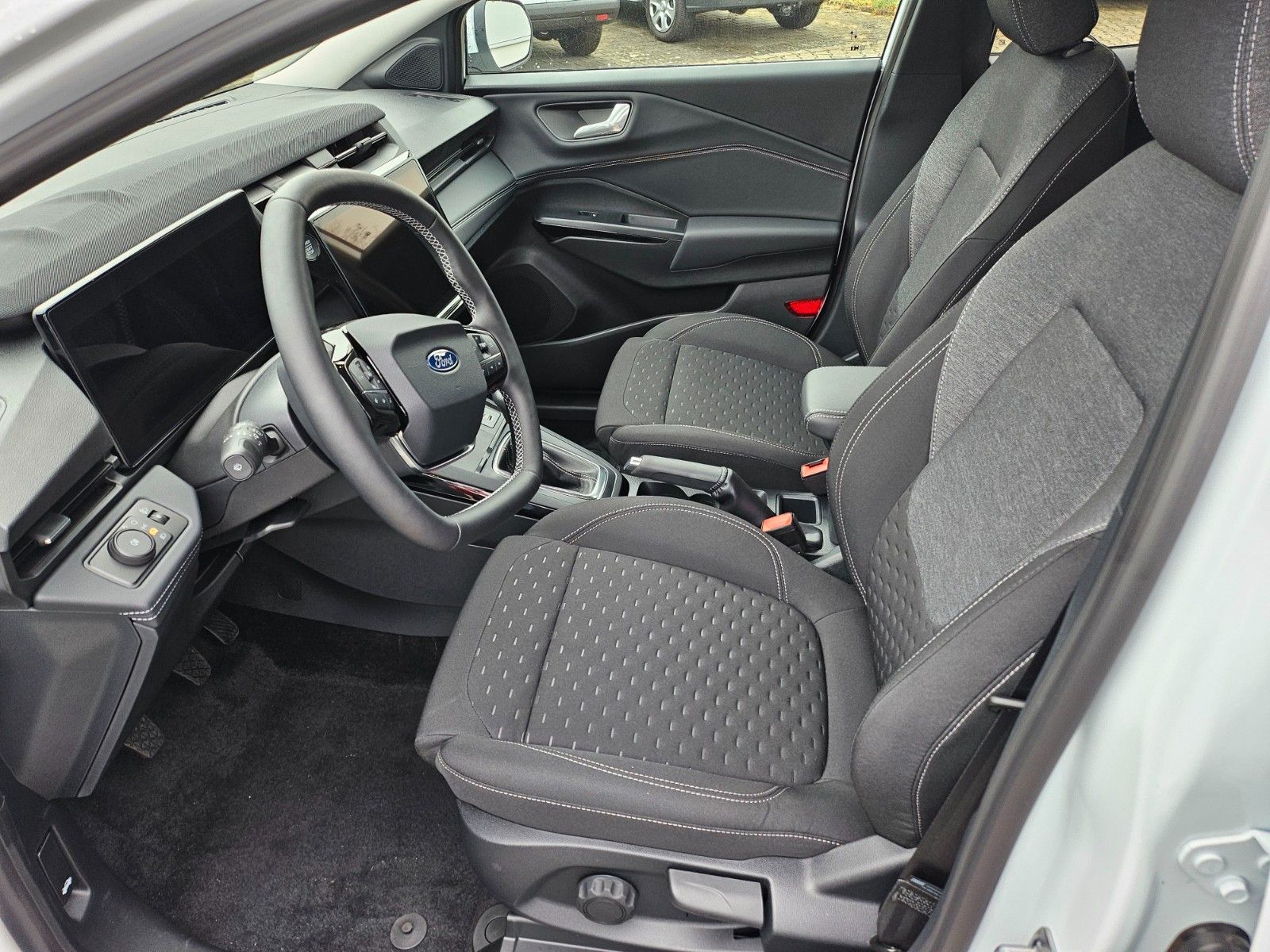 Fahrzeugabbildung Ford Puma Titanium
