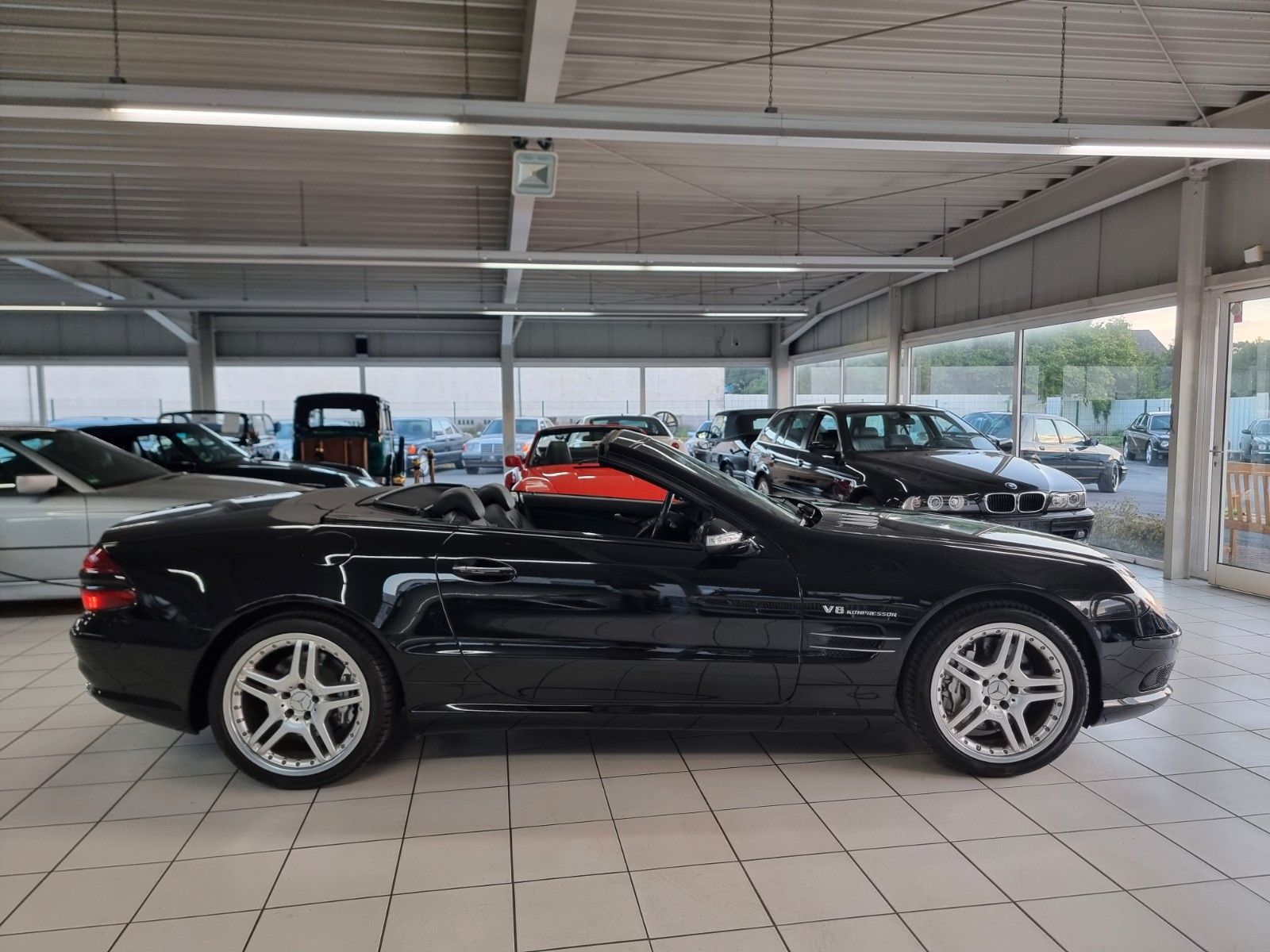 Fahrzeugabbildung Mercedes-Benz SL 55 AMG/BRD/2.Hd/MB-SH Tag 1 bis heute