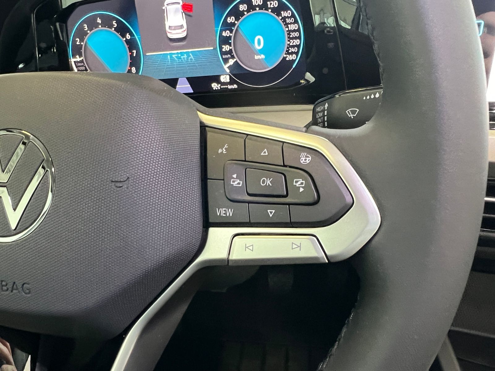 Fahrzeugabbildung Volkswagen Golf VIII Life 1.0 TSI *LED, ACC, Ready2Discover