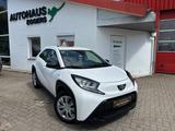 Toyota Aygo X Play/AUTOMATIK/SHZ/TEMP/KAM/APPLE CP/GJR - Toyota Aygo (X) in Lübeck