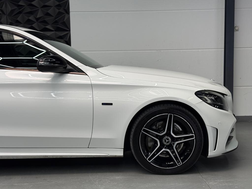 Mercedes-Benz C 300 de AMG Night, Foto 16 von 50