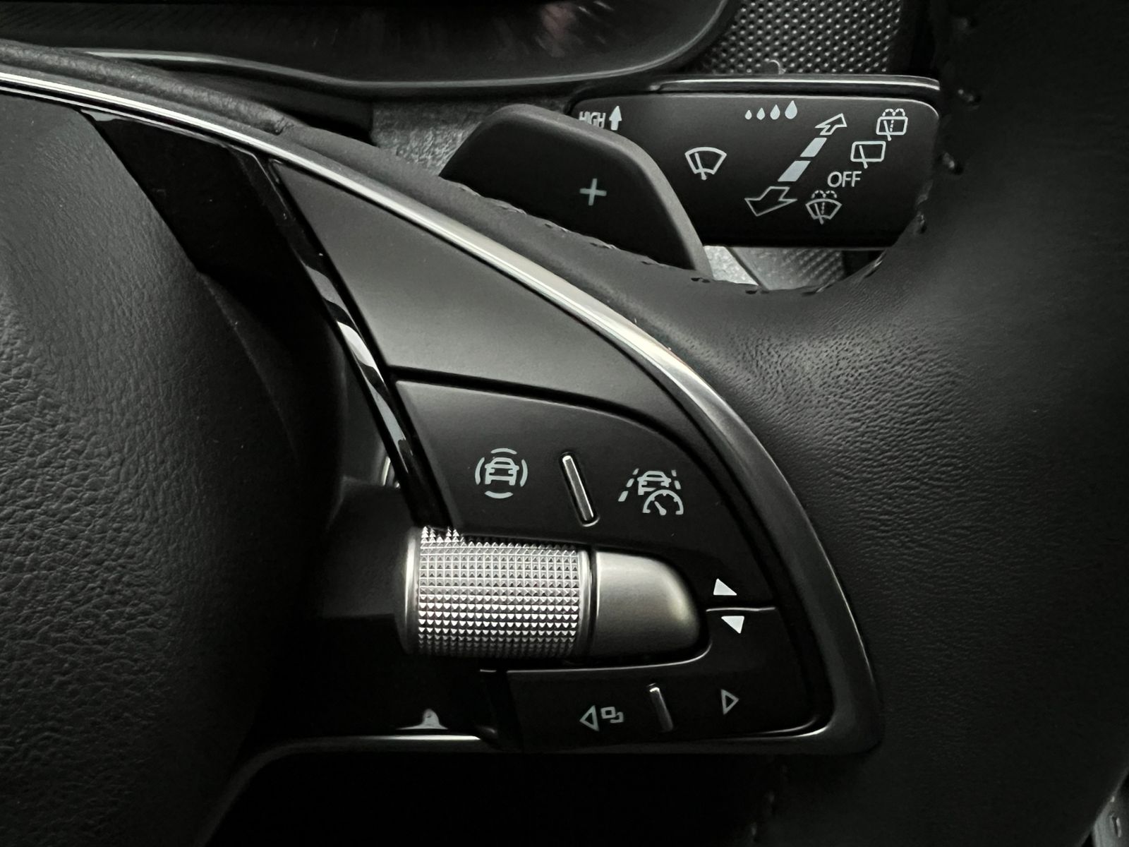 Fahrzeugabbildung SKODA Kamiq Selection 1.0 TSI DSG *LED, ACC, SmartLink