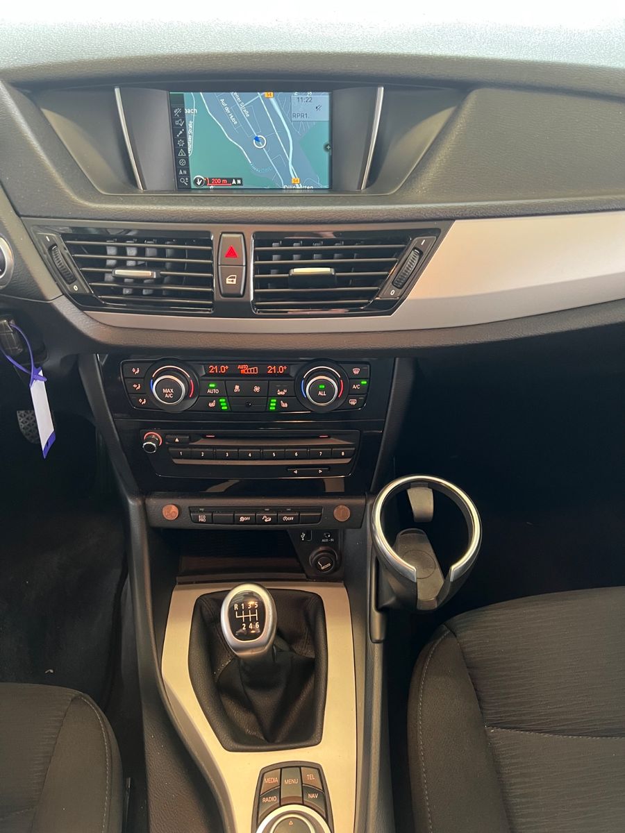 Fahrzeugabbildung BMW X1 18 d xDrive *LED/XENON*NAVI*MEMORY*