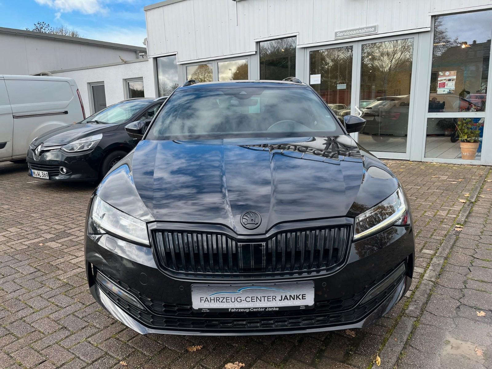 Skoda Superb Combi Sportline 4x4 +Standheizung/AHK+