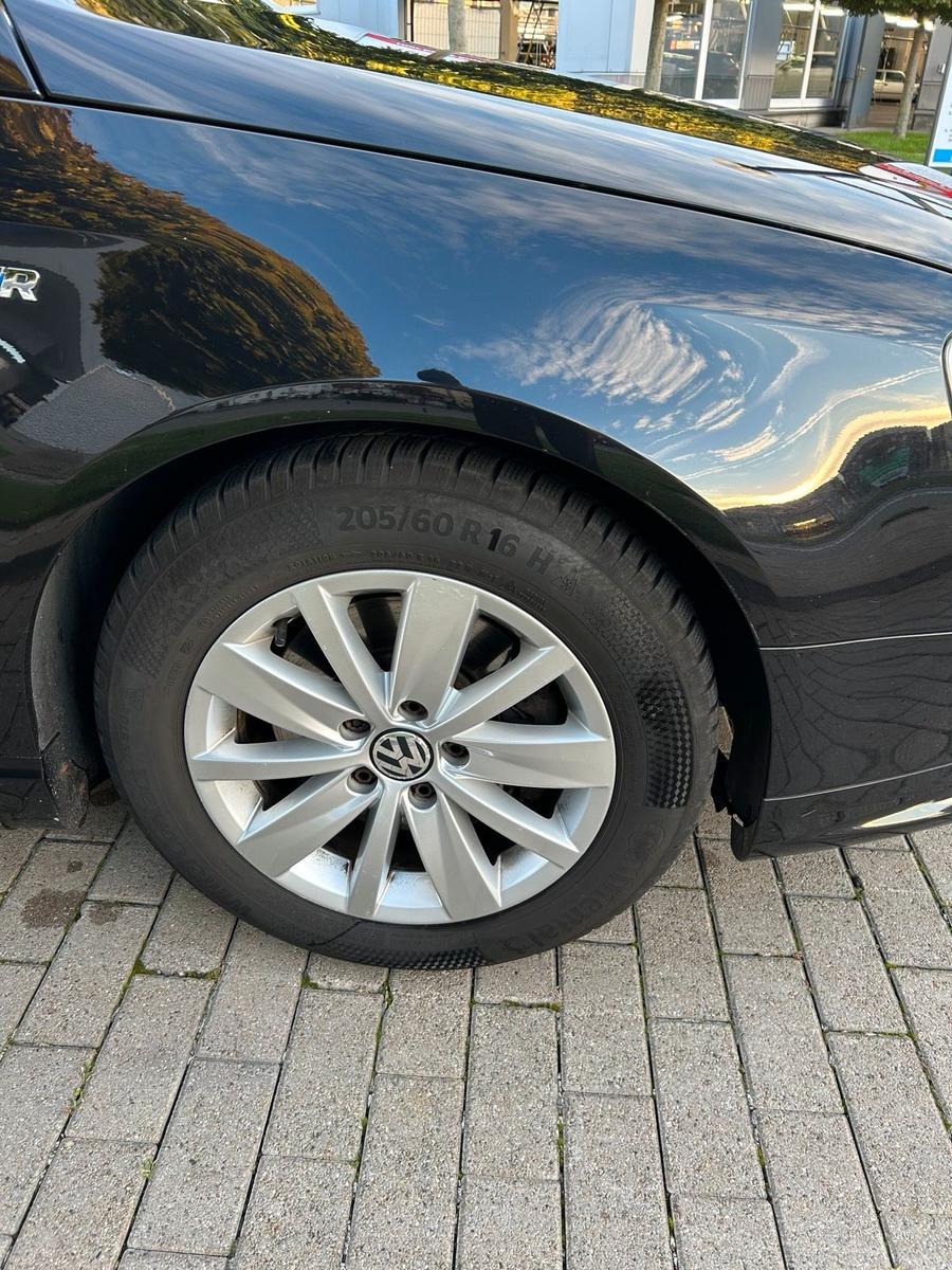 Volkswagen Passat 2009 — photo 7