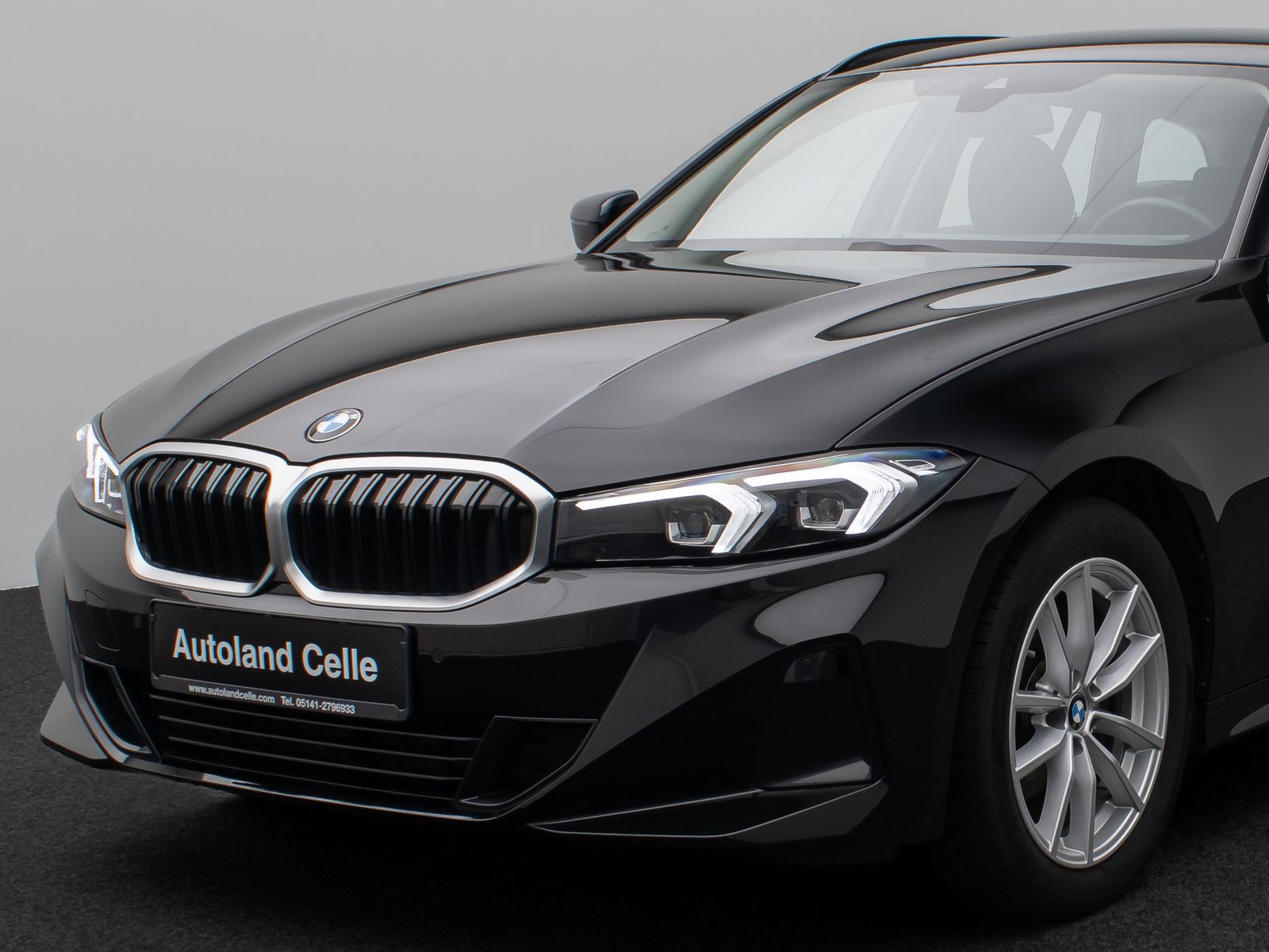 Fahrzeugabbildung BMW 318i Widscreen DAB Geschwindigkeitsreg PDC LED