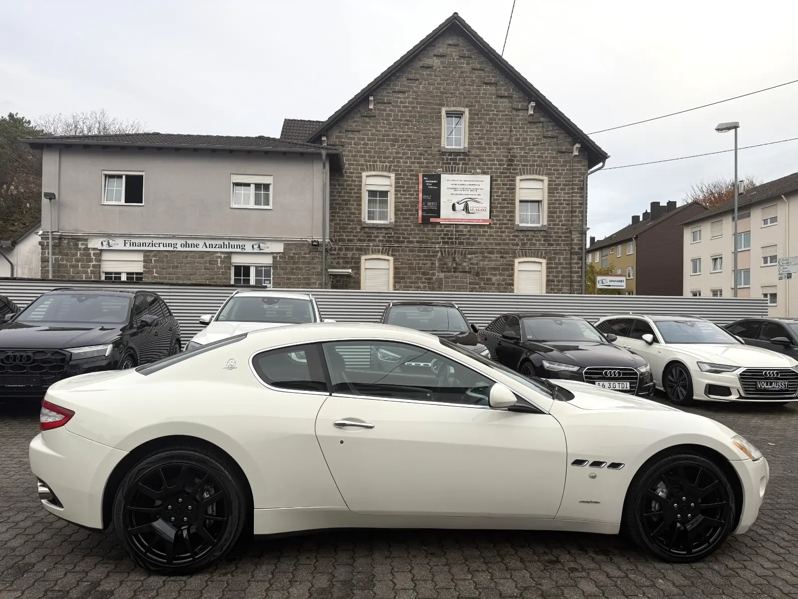 MASERATI GRANTURISMO - 4,2 - 405 CV - XENON - BVA - ALCANTARA