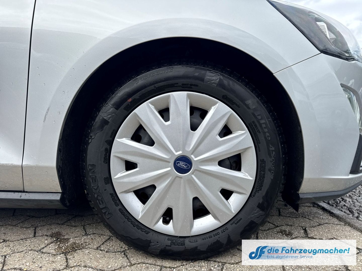 Fahrzeugabbildung Ford Focus Turnier 1.0 EcoBoost EU6d-T *EXPORT