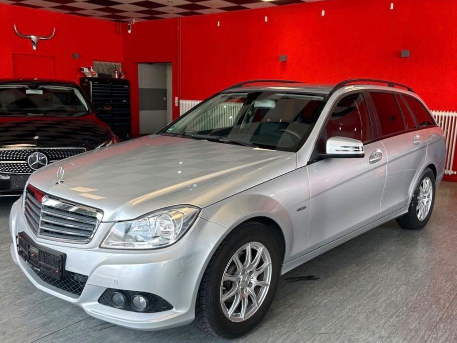 Mercedes-Benz C 180 T CGI BlueEfficiency 82000 kM Scheckheft