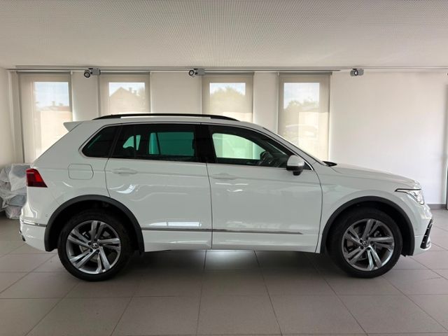 Tiguan  R-Line eHybrid MATRIX NAV APP KAM HUD