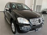 Mercedes-Benz ML 300 CDI BlueEfficiency Leder 4Matic AHK - Mercedes-Benz ML 300: Cdi 4matic