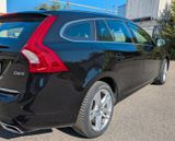 Volvo V60 D6 TWIN ENGINE Plug-in-Hybrid Summum AHK GSD - Volvo V60 Hybrid (Diesel/Elektro): Automatik