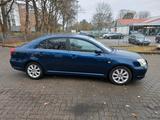 Toyota toyota avensis - Toyota Avensis aus 2005 mit Diesel-Antrieb