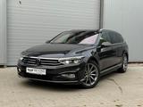 Volkswagen Passat*4Mot*iQ-Light*3xR-Line*Nappa*AHK*ACC*Sthz - VW Passat Variant Gebrauchtwagen in Bremen