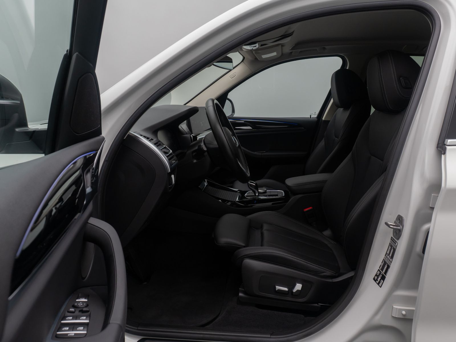 Fahrzeugabbildung BMW X3 xD20i Kamera DAB Laser HiFi Komfort Sport 18"