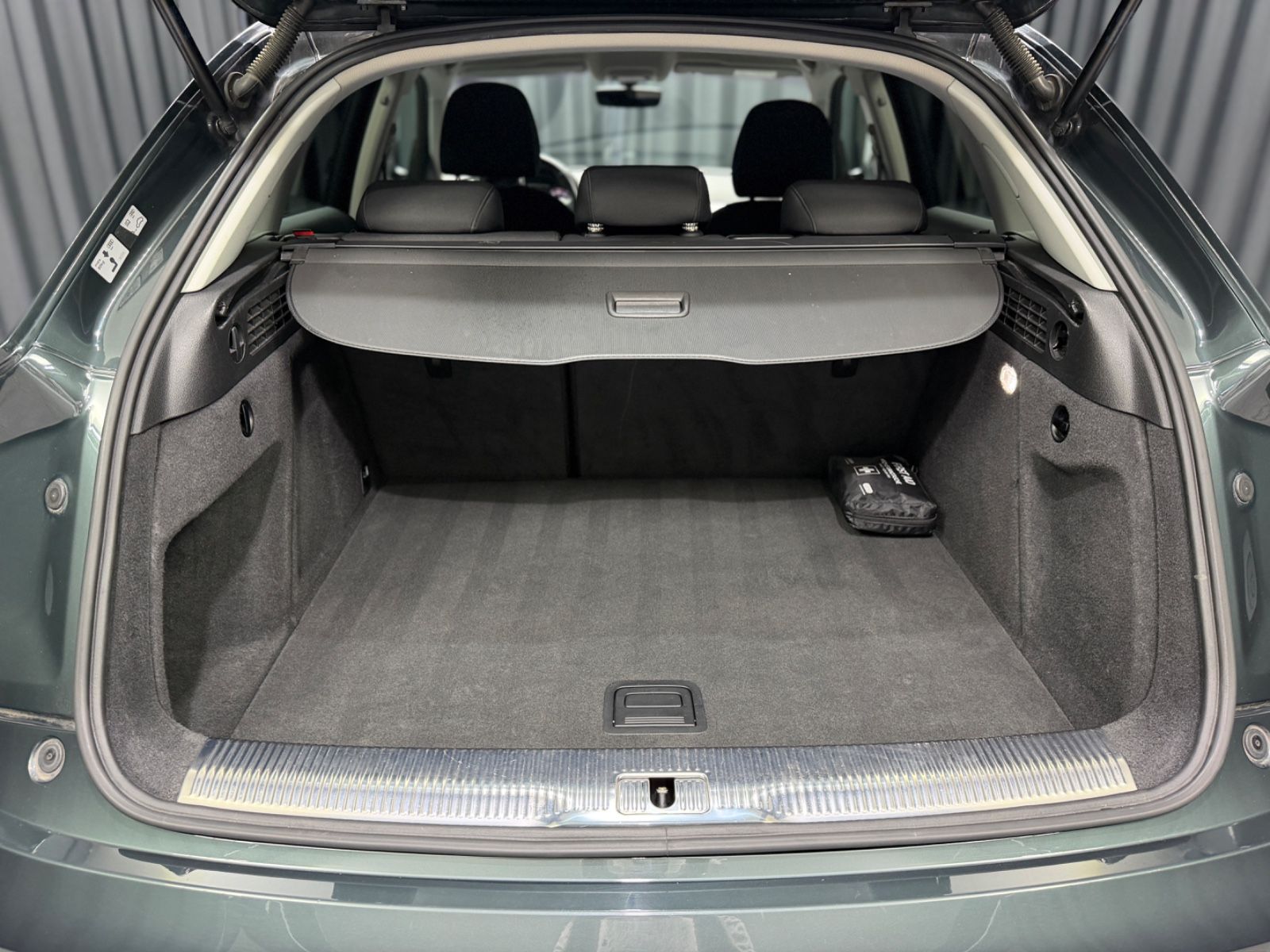 Fahrzeugabbildung Audi Q3 sport|S-Line|S-Tronic|AHK|NAVI|AUTOMATIK