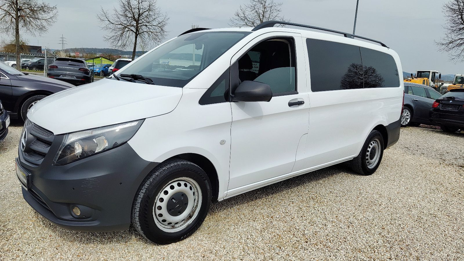 MERCEDES-BENZ Vito Tourer 110 CDI Pro FWD lang 9.Sitzer Kamera