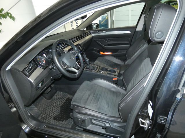 Passat Variant 2.0 TDI Elegance AHK NAVI MATRIX