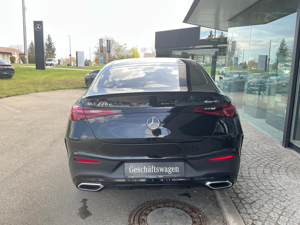 Mercedes-Benz GLC 220 AMG+AMBIENTE+DISTRO+MEMORY — 3
