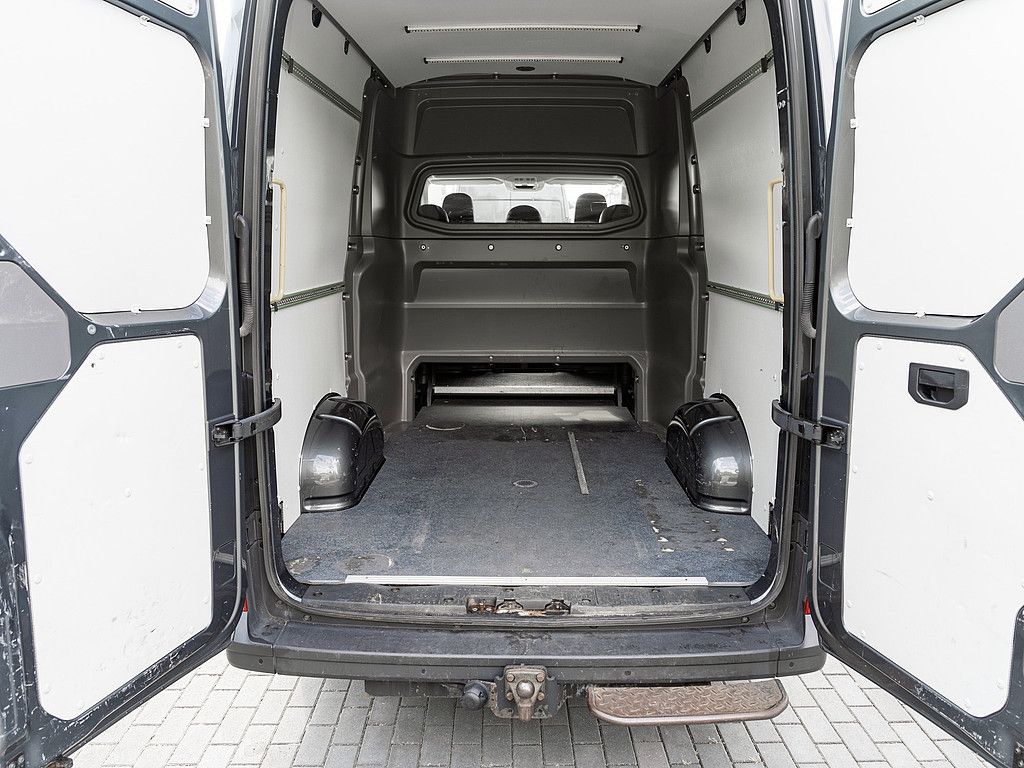 Fahrzeugabbildung Volkswagen Crafter 2.0 TDI PLUS Mixto L2H2 AHK NAVI KAMERA