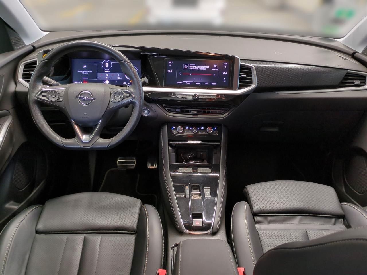 Fahrzeugabbildung Opel Grandland (X) 1.6T GSe HYBRID 4X4 NAVI/SPORT/AHK