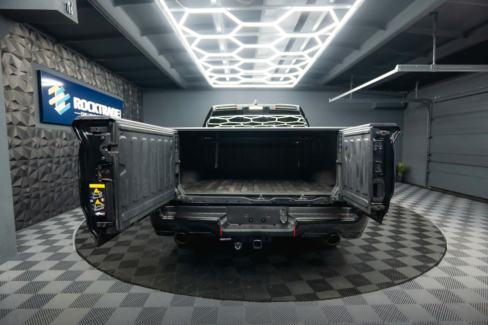 Fahrzeugabbildung Dodge RAM 5.7 V8 HEMI 4x4 LIMITED Offroad 100% Options